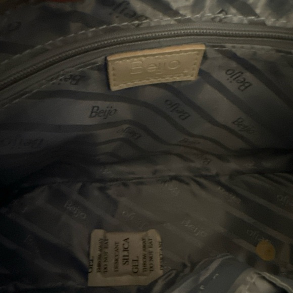 Beijo Lavender and Cream Shoulder Bag - Picture 6 of 10